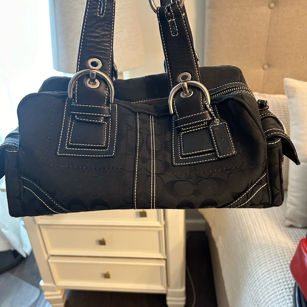 Vintage Coach In Pristine Condition